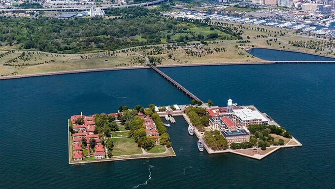 Luftbild von Ellis Island