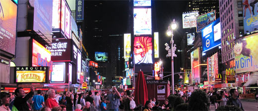 Times Square bei Nacht